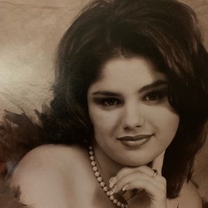 Meet your Posher, Crystal